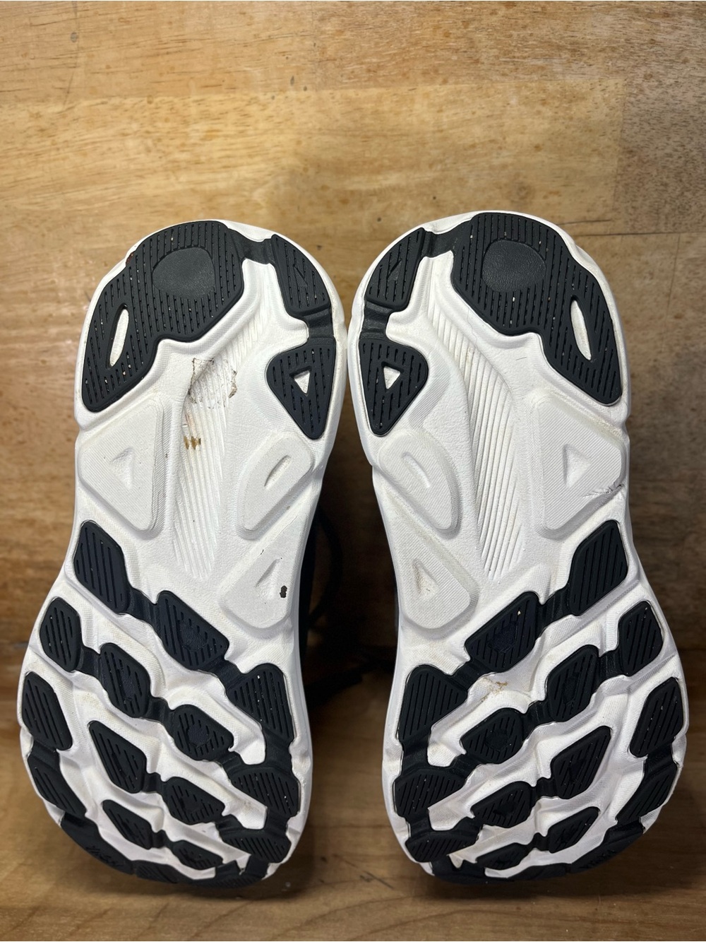 Hoka One One Clifton 9 REFLECTIVE Womens Size 7.5 Running Shoes Sneakers Black - Picture 8 of 12